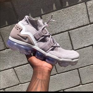 10/10 Nike vapor max utility (Retail $225).